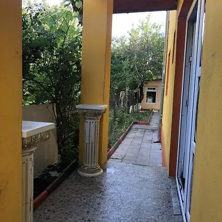 Hariri Hostel